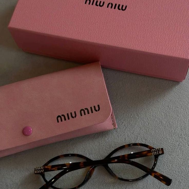 Miu Miu Leopard (Avec coffret complet)