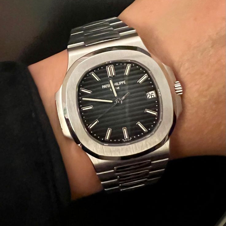Patek Philippe Nautilus (avec boite simple)