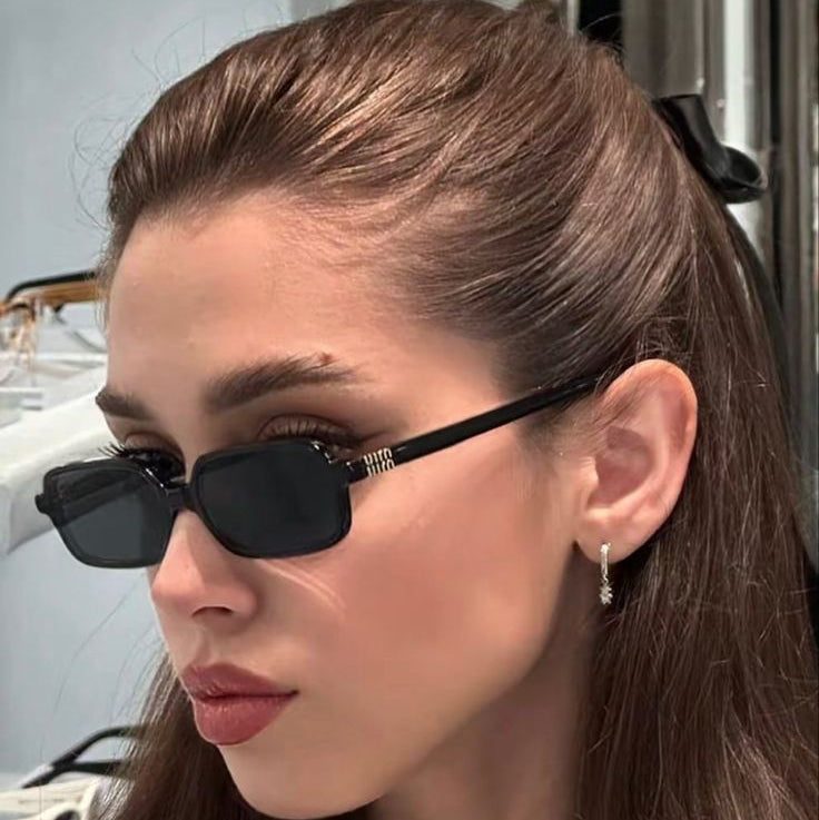Miu Miu Rectangle Noir